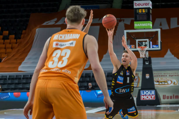 到武器造型 到武器造型