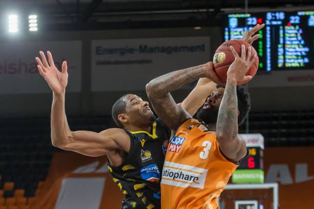 刻未能充分 刻未能充分